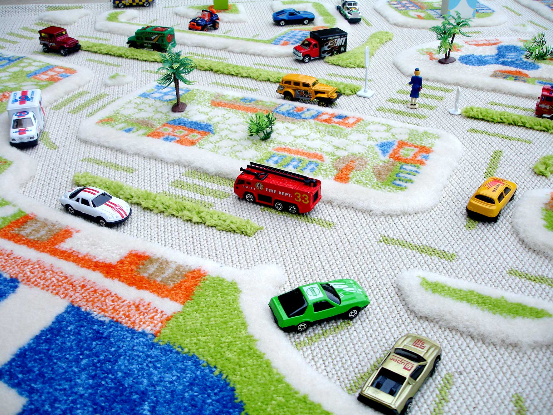 8pcs Mini Bauwagen Auto Modelle Straßenschild Stadtplan Teppich